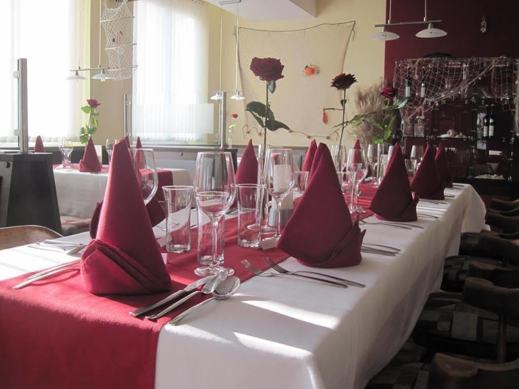 מטרסבורג Hotel Restaurant Florianihof מראה חיצוני תמונה